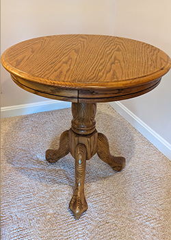 Round Solid Oak Table